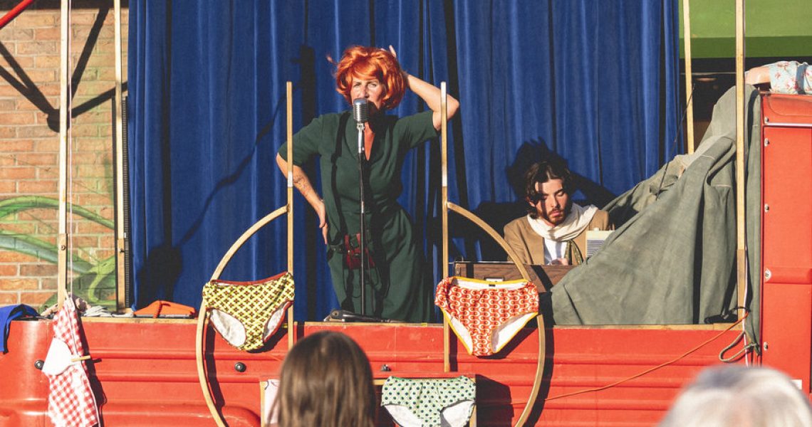 Copie de Dégainées monique pin up copy right Gwen Mint