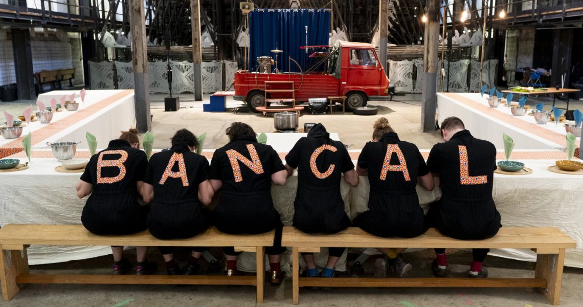 Copie de tof groupe on mange